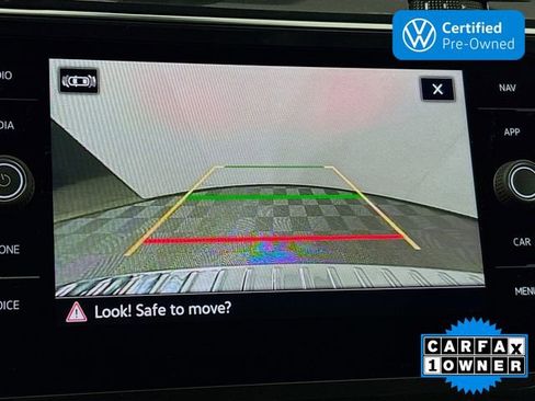 Certified 2022 Volkswagen Tiguan SEL R-Line image 15