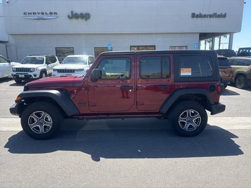 Used 2022 Jeep Wrangler Unlimited Sport AWD/4WD image 2