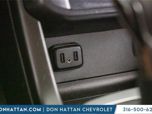 Used 2022 Chevrolet Colorado LT w/ LT Convenience Package image 12