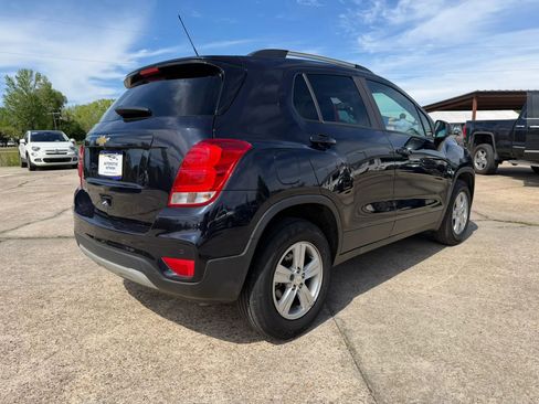 Used 2022 Chevrolet Trax LT w/ Driver Confidence Package AWD/4WD image 5