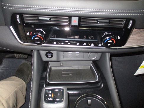New 2026 Nissan Rogue Platinum AWD/4WD image 34