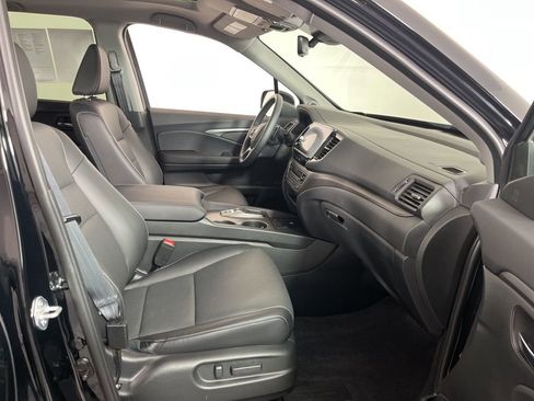 Used 2025 Honda Ridgeline RTL+ image 8