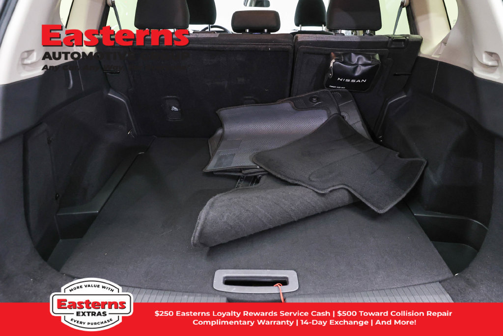Used 2023 Nissan Rogue SV AWD/4WD image 10