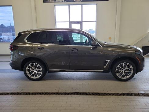 New 2026 BMW X5 xDrive40i w/ Off-Road Package image 8