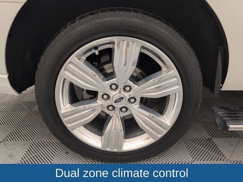 Certified 2023 Ford Expedition Platinum RWD image 18