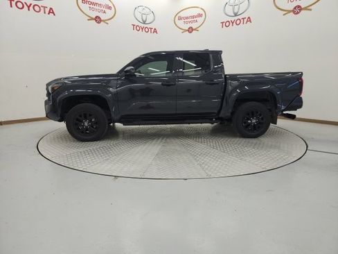 Used 2024 Toyota Tacoma SR RWD image 5