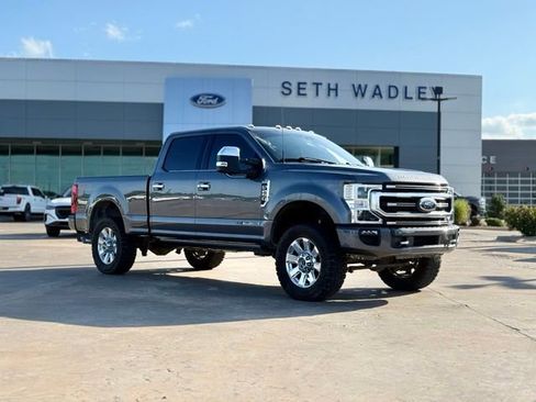 Certified 2022 Ford F250 Platinum w/ FX4 Off-Road Package AWD/4WD image 1