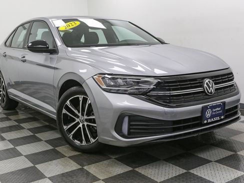 Certified 2023 Volkswagen Jetta Sport image 3