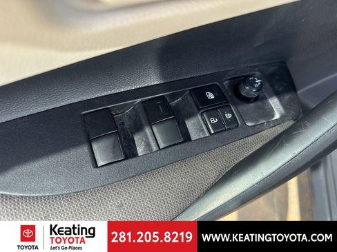 Used 2025 Toyota Corolla LE image 12