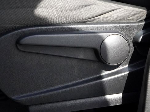 Used 2020 Nissan NV200 SV w/ Sliding Glass Door Package image 24