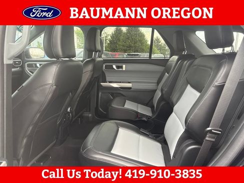 Used 2023 Ford Explorer XLT w/ Equipment Group 202A AWD/4WD image 15