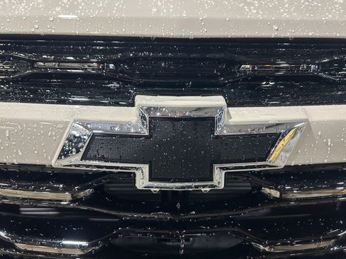 New 2026 Chevrolet Trax ACTIV w/ Sunroof Package image 31