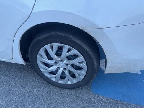 Used 2019 Toyota Corolla LE image 10