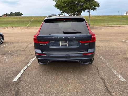 Used 2024 Volvo XC60 B5 Plus w/ Protection Package Premier AWD/4WD image 6