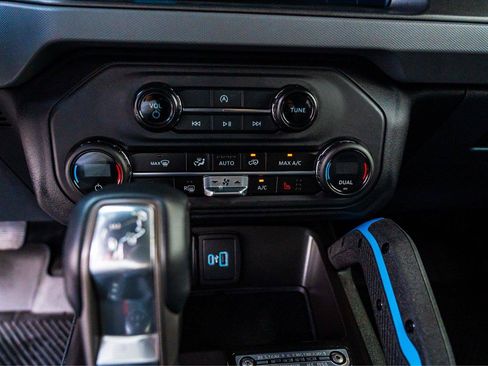 Used 2024 Ford Bronco Black Diamond AWD/4WD image 22