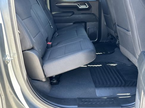 Used 2024 GMC Sierra 1500 SLE image 16