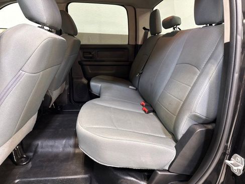 Used 2018 RAM 2500 Tradesman w/ Chrome Appearance Group image 33