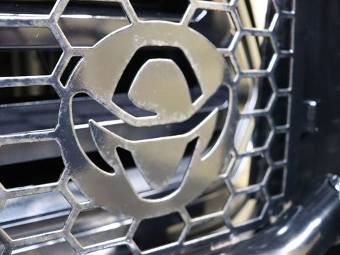 Used 2023 Toyota Tacoma SR image 14