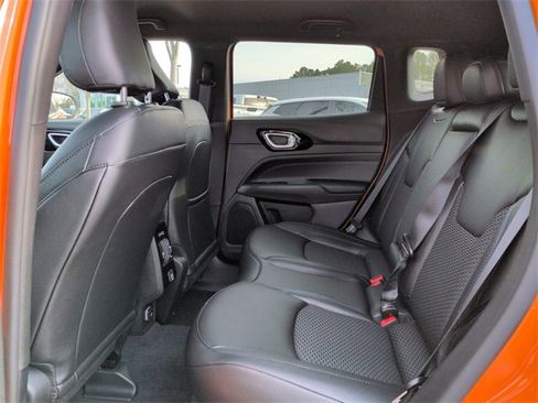 New 2026 Jeep Compass Latitude image 13