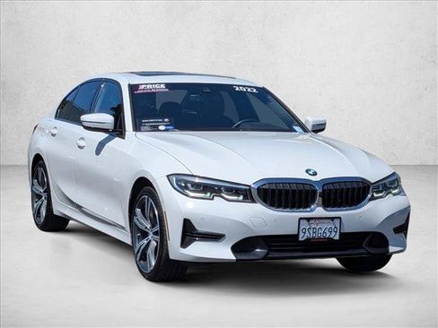 Used 2022 BMW 330i xDrive Sedan w/ Premium Package 2 AWD/4WD image 3