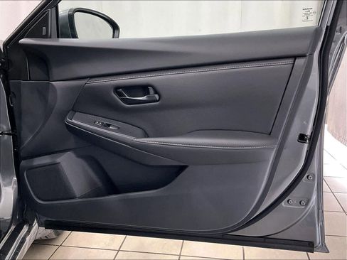 Used 2025 Nissan Sentra S image 12