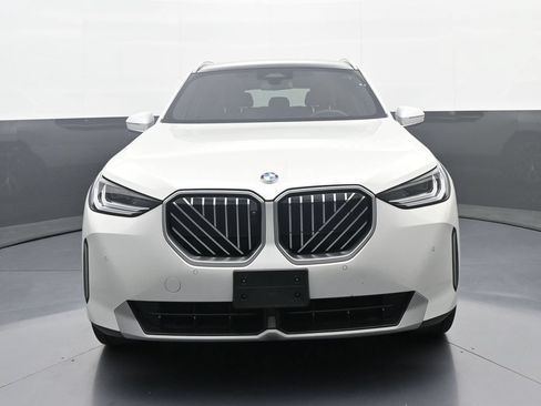 Used 2025 BMW X3 xDrive30i w/ Premium Package AWD/4WD image 2