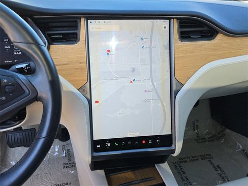 Used 2018 Tesla Model S 75D image 27