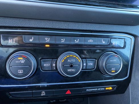 Used 2018 Volkswagen Atlas SEL image 17