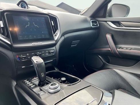 Used 2019 Maserati Ghibli S Q4 AWD/4WD image 50