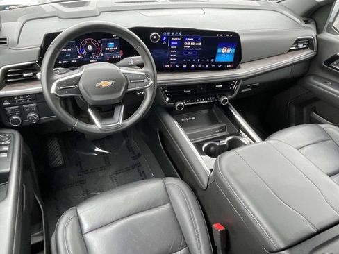 Used 2025 Chevrolet Tahoe LT AWD/4WD image 6