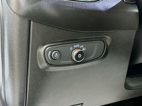 Used 2019 Chevrolet Equinox LT AWD/4WD image 10