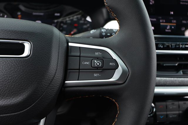 New 2026 Jeep Compass Latitude AWD/4WD image 14