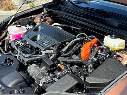 Used 2025 Toyota Crown Signia image 28