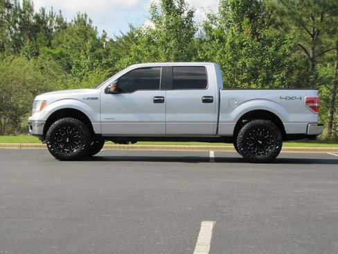 Used 2011 Ford F150 XLT w/ XLT Chrome Pkg AWD/4WD image 5