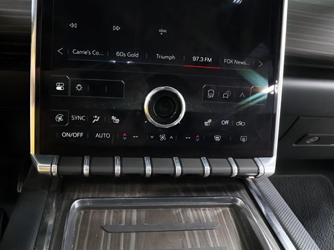 Used 2025 GMC Sierra EV Denali AWD/4WD image 11