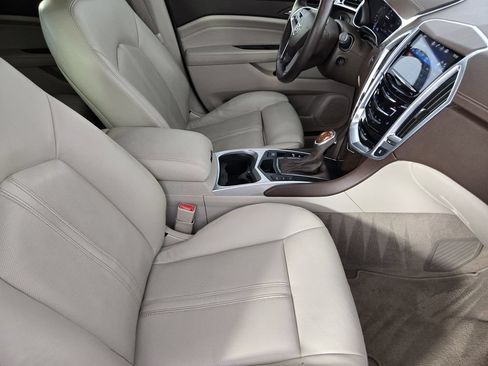 Used 2015 Cadillac SRX Luxury w/ Driver Awareness Package FWD image 16