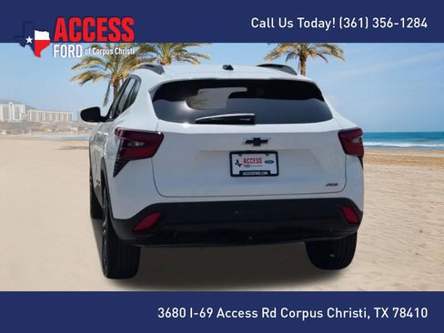 Used 2026 Chevrolet Trax RS FWD image 7