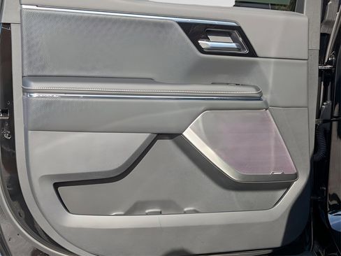 New 2025 GMC Sierra EV Denali image 13