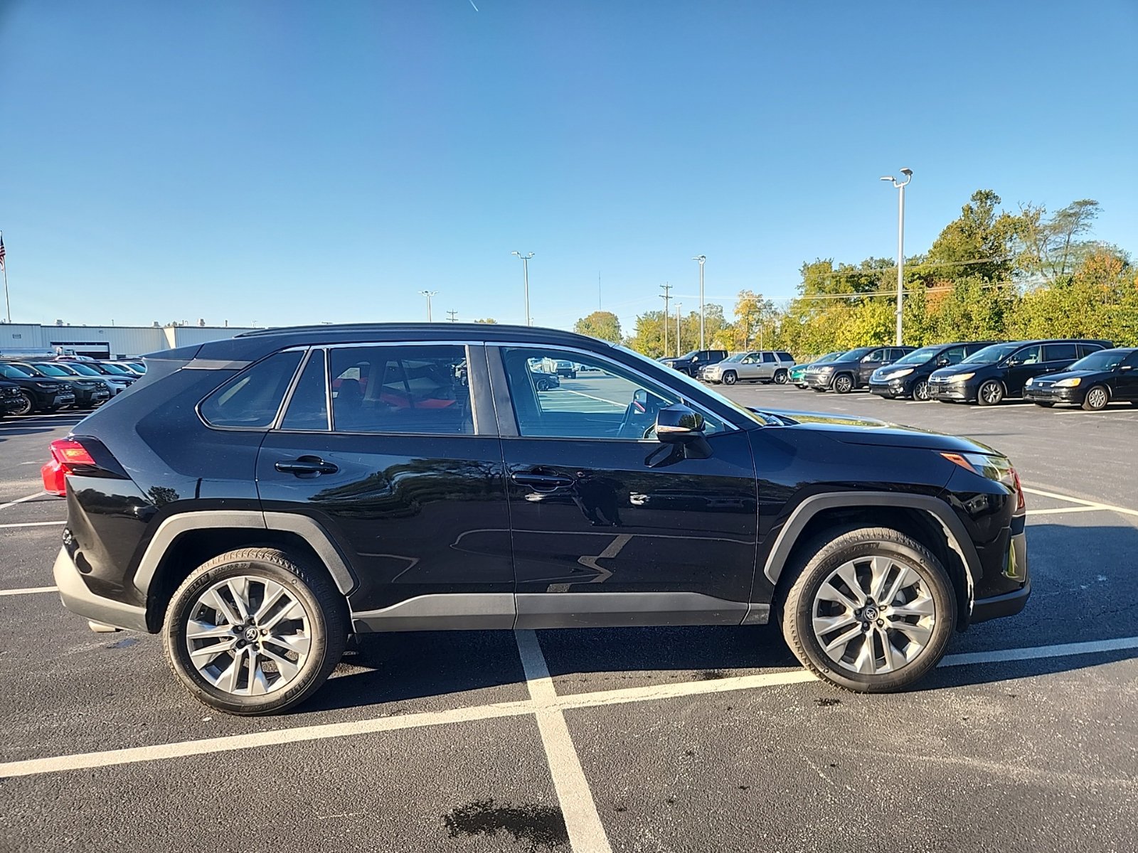 Used 2025 Toyota RAV4 XLE Premium w/ Weather Package AWD/4WD image 8