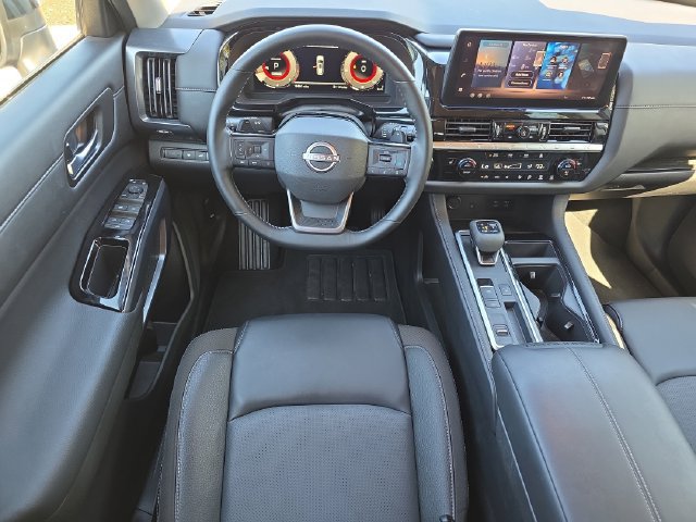 Used 2026 Nissan Pathfinder SL FWD image 13