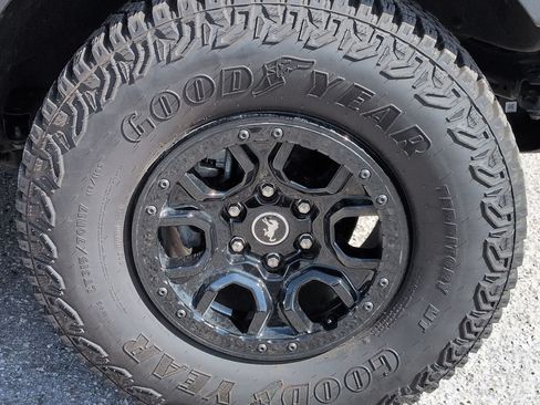 Used 2022 Ford Bronco Wildtrak AWD/4WD image 11