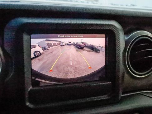 Used 2021 Jeep Wrangler Unlimited Sport image 29