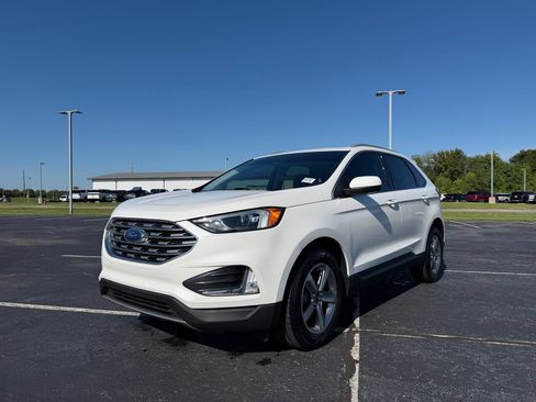 Used 2022 Ford Edge SEL w/ Convenience Package AWD/4WD image 2
