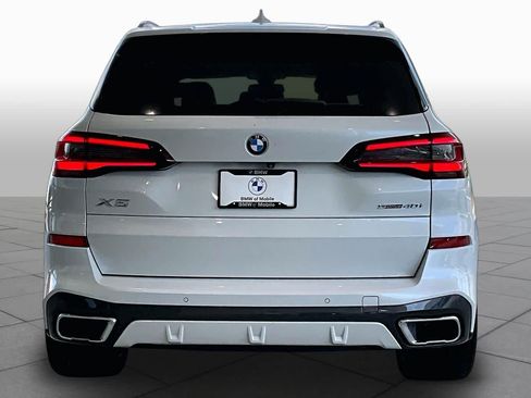 Used 2021 BMW X5 sDrive40i w/ M Sport Package RWD image 4