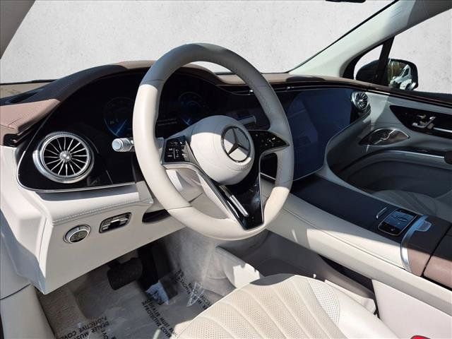 Used 2023 Mercedes-Benz EQS 580 4MATIC SUV image 10