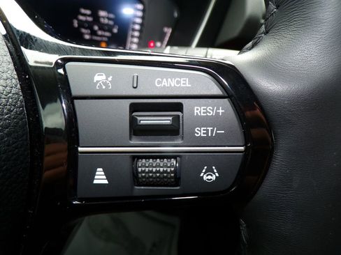 Used 2025 Honda Pilot Elite image 34