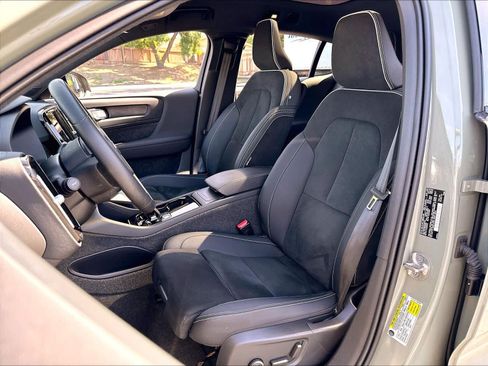Used 2023 Volvo C40 P8 Recharge Plus AWD/4WD image 28