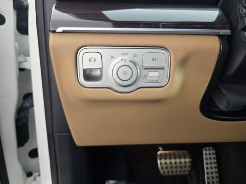Certified 2024 Mercedes-Benz GLS 450 4MATIC image 27