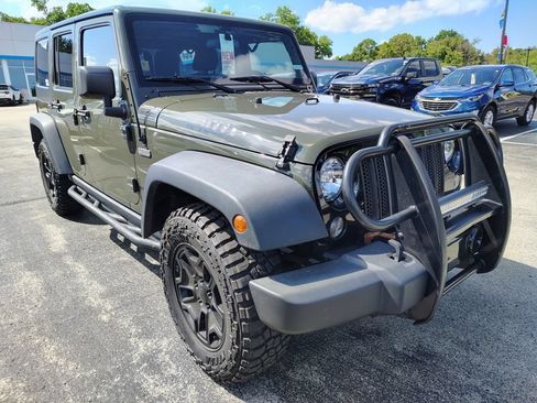 Used 2015 Jeep Wrangler Unlimited Sport AWD/4WD image 3