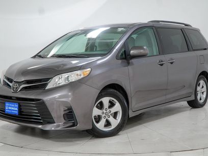 Used 2020 Toyota Sienna LE